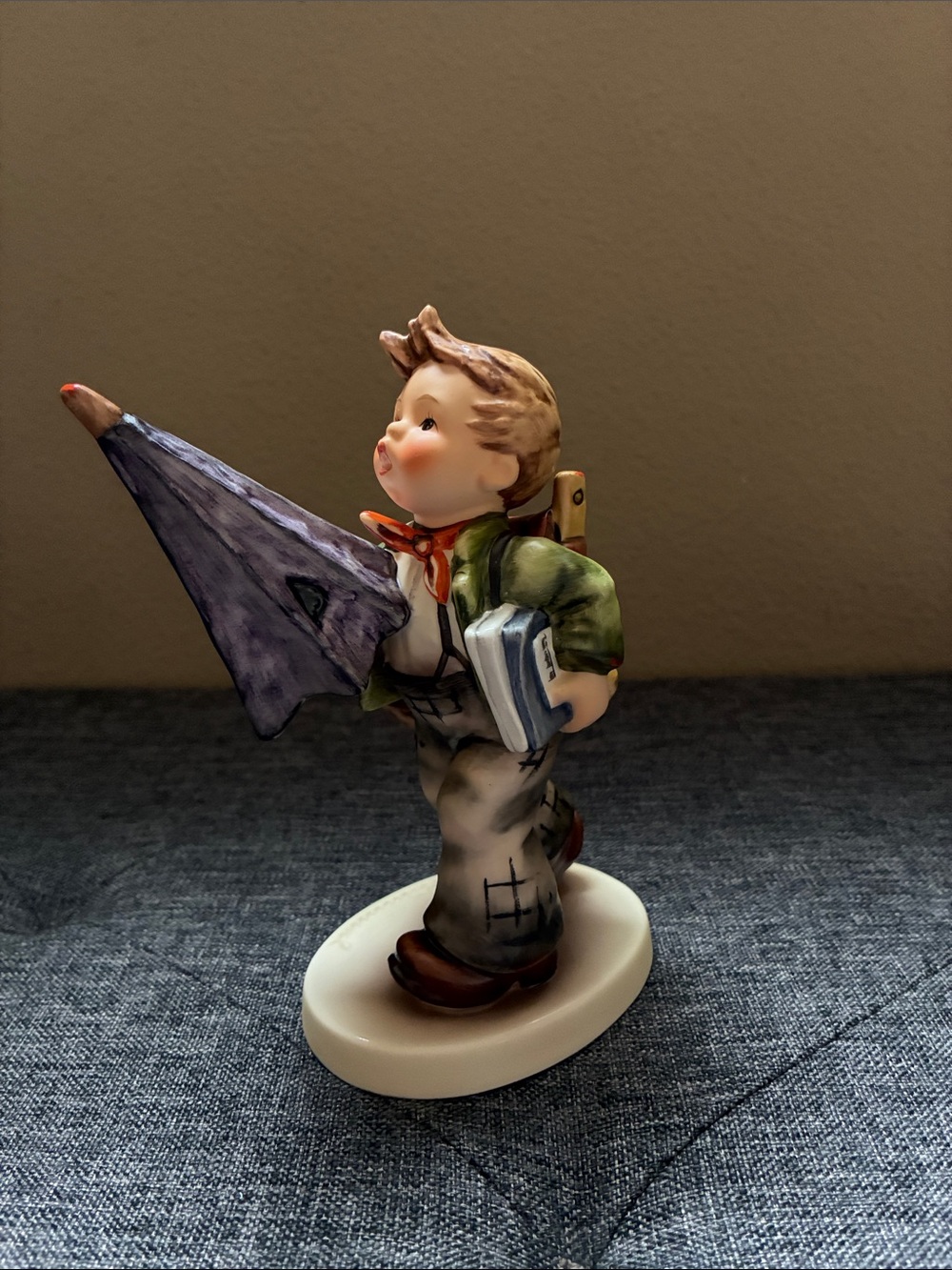 Goebel Hummel "Is It Raining?"